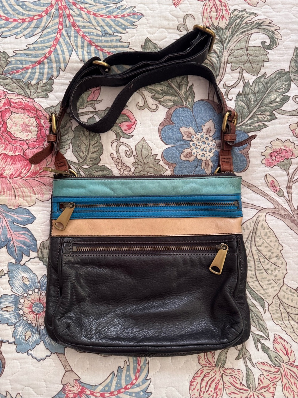 Vintage Fossil Explorer Leather Crossbody